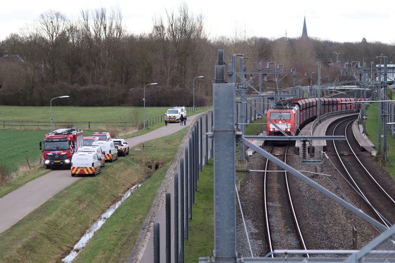 Goederentrein met rookontwikkeling strandt in tunnel te Zevenaar